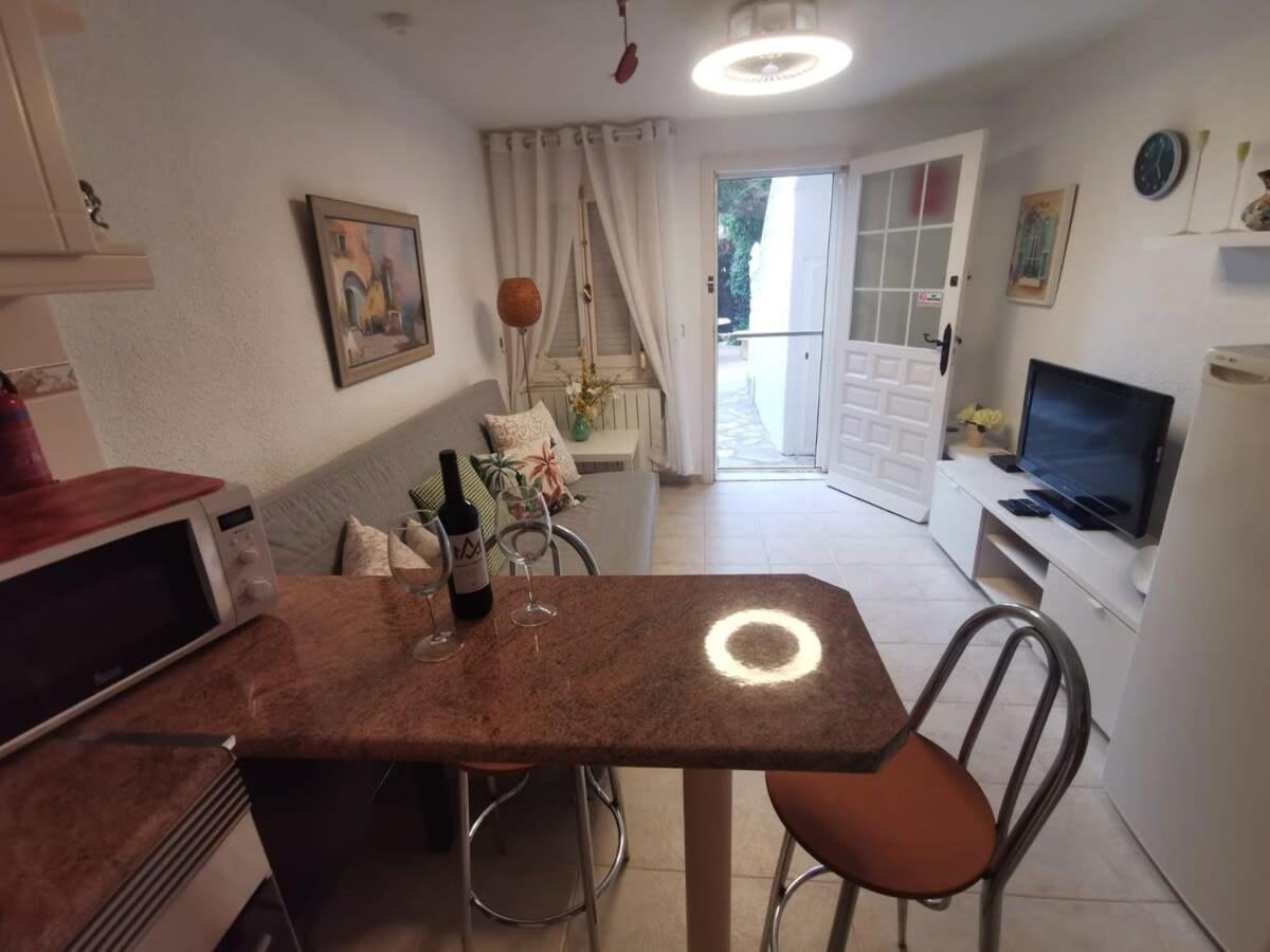Quaint Ground Floor Apartment With Pool Lb1 Torrevieja Zewnętrze zdjęcie